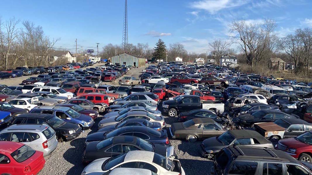 We buy junk cars in Dayton, Ohio and surrounding areas.